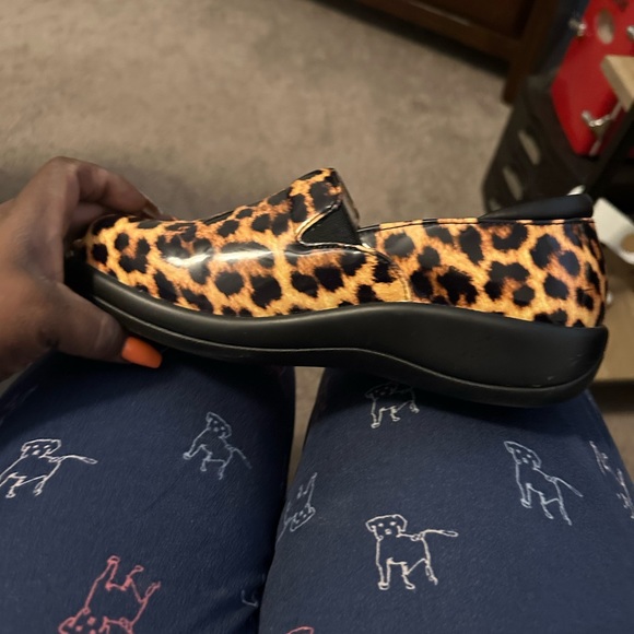 Worn these babies 2-3 times, no damage still in new condition size 8 - Picture 5 of 6